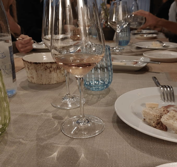 Orotava Valley: wine as a product of heroes - Exploring the Orotava Valley: A Closer Look at the Wine Experience