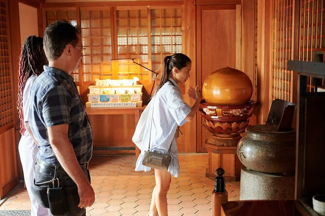 Osaka: 2.5-Hour Private Scenic Hike to Minoo Waterfall - What to Expect During the Tour