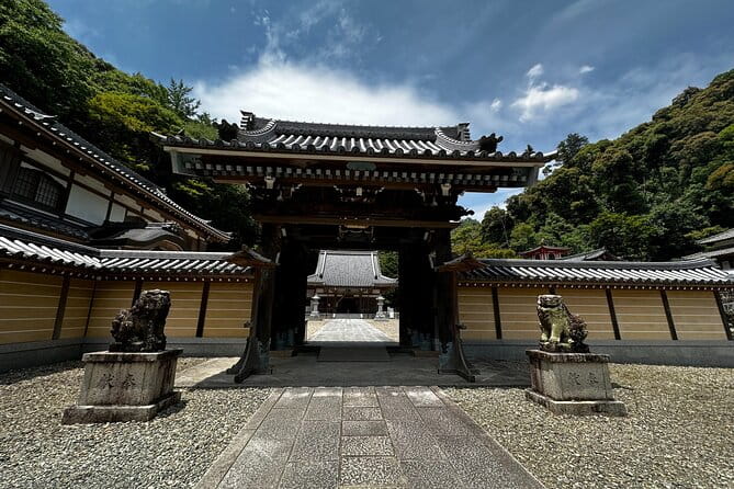 Osaka: 2.5-Hour Private Scenic Hike to Minoo Waterfall - Tips for a Successful Hike