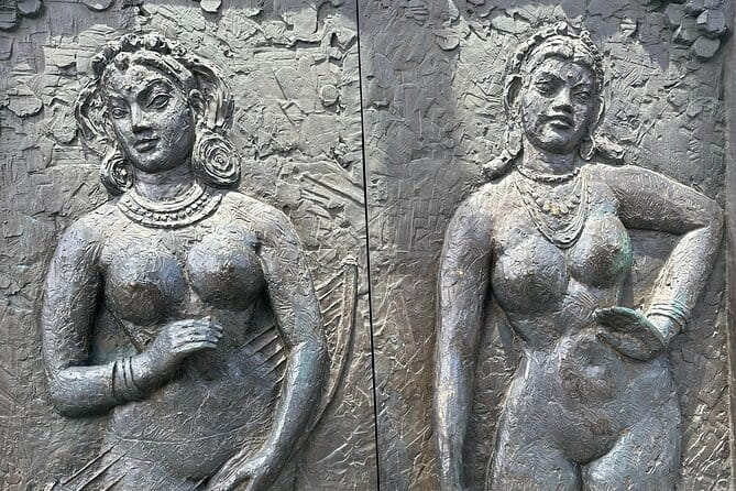 Osaka: 2.5 Hours Combo Tour of Shitennoji and Isshinji Temples - Health and Accessibility Information