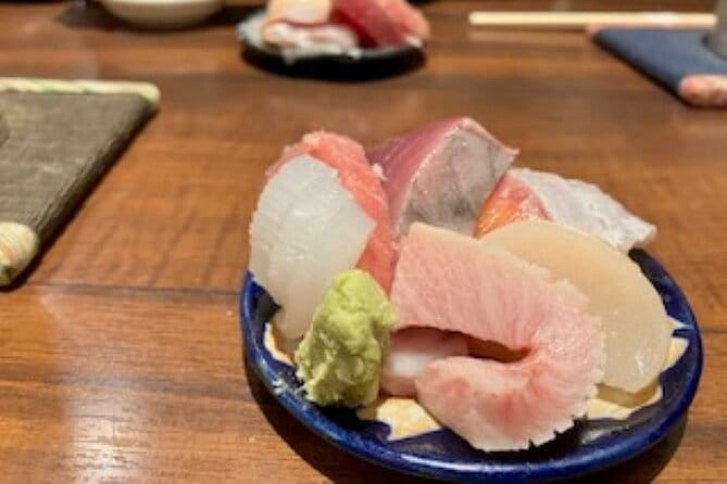 Osaka Castle & Back Alley Gourmet Private Tour - Accessibility and Transportation