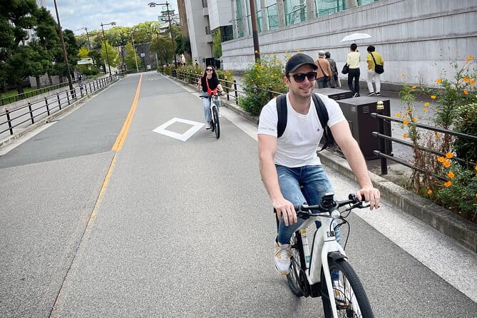 Osaka E-Bike Tour With a Local Guide - Personalized and Engaging Cycling Experience