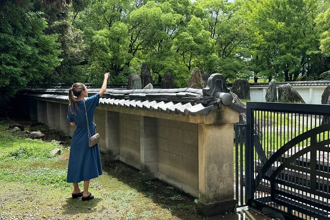 Osaka: Osaka Castle Tower Private Guided Tour in 90 Minutes - Pricing and Special Offers