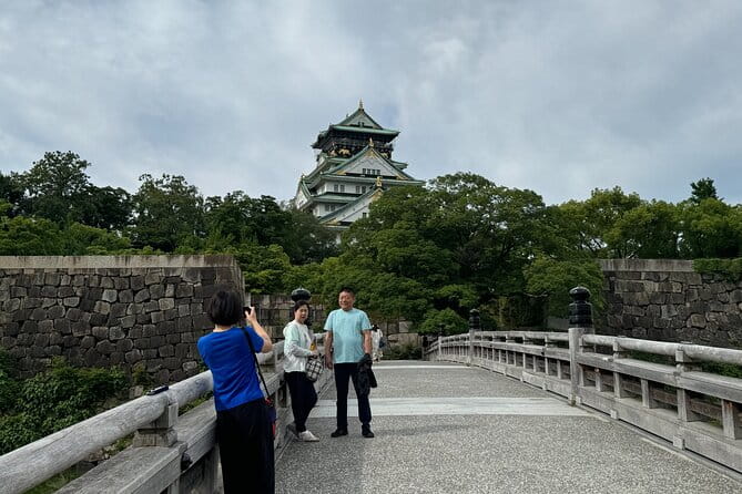 Osaka: Osaka Castle Tower Private Guided Tour in 90 Minutes - Tips for Your Visit