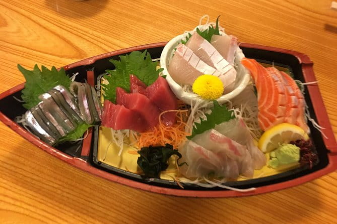 Osaka: Private Food Tour & Bar Hopping in Namba - Meeting and Pickup Details