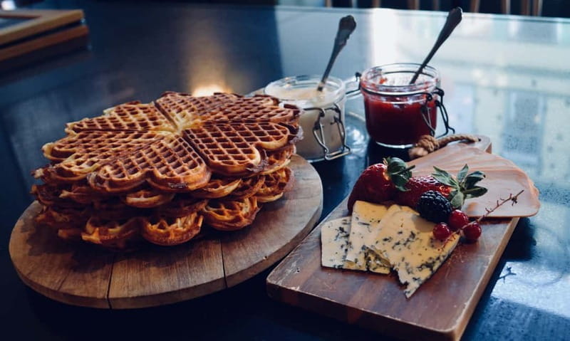 Oslo: Food Tasting and Walking Tour with a Local - Key points / Takeaways