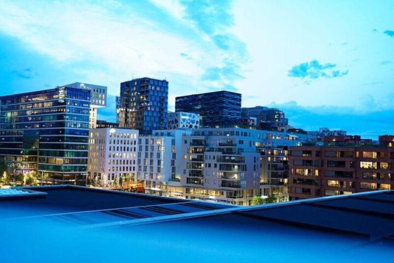 Oslo : Must-See Attractions Walking Tour With A Guide - Exploring Oslo’s Main Sights: The Heart of the Tour