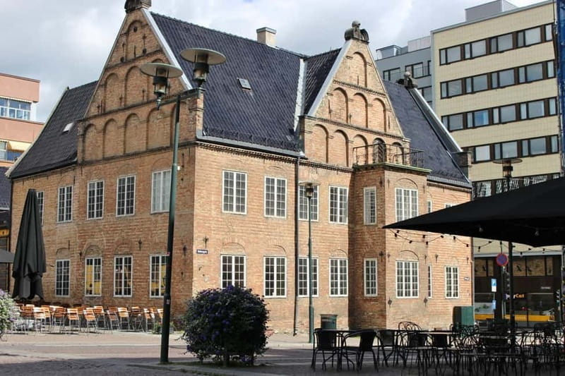 Oslo Old Town Highlights Private Walking Tour - Price and Logistics: Worth the Investment