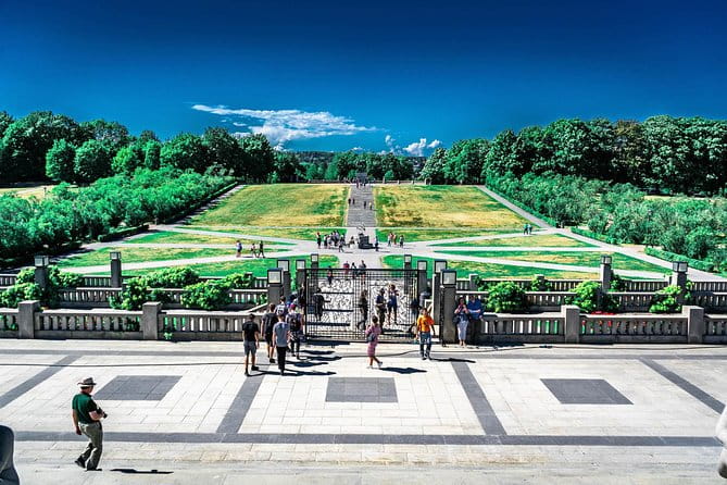 Oslo & Vigeland Park Private Walking Tour - The Itinerary in Detail