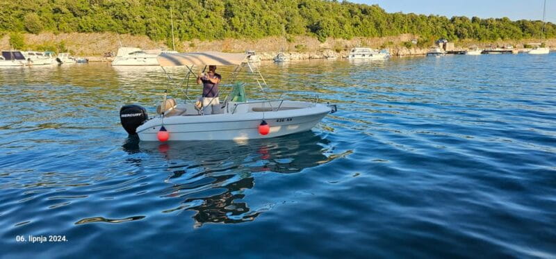 Otok Krk: Boat rentals in Pinezii - PRIMUS 17 60hp - Key points / Takeaways
