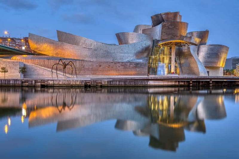 Outdoor guided visit and access to Guggenheim Museum (ES) - Final Thoughts: Who Should Book This?