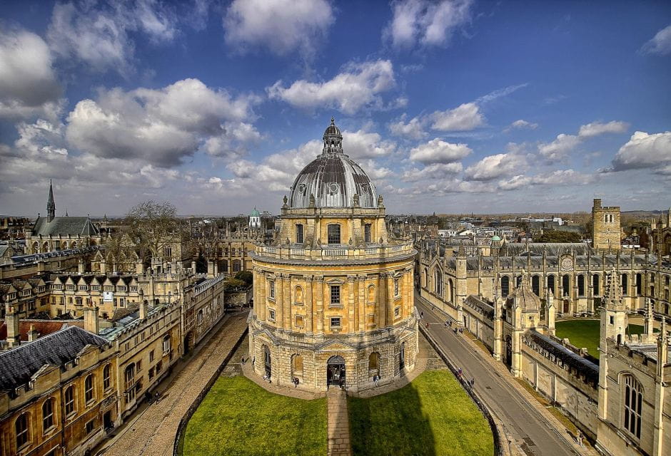 Oxford and Cotswold Private Tour Entry to Oxford University - Harry Potter Film Locations
