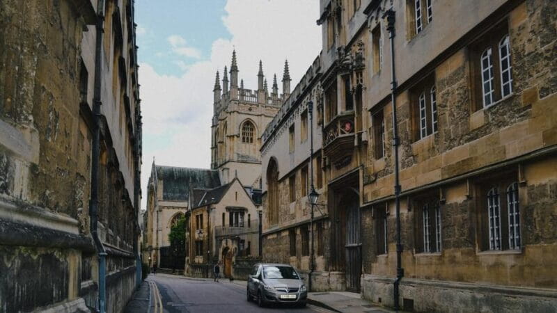 Oxford: City Tour & Exploration Game - Who Will Love This? Ideal for Different Travelers