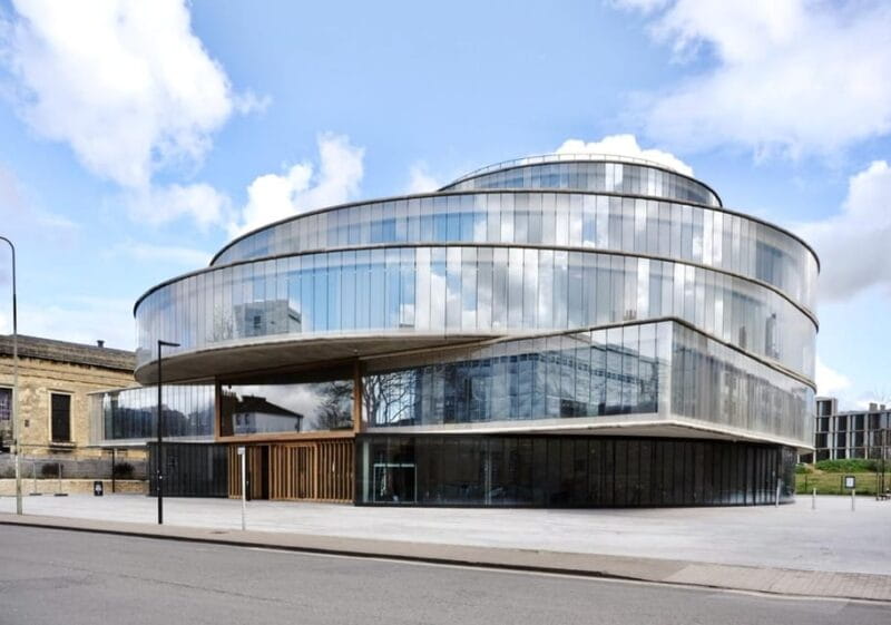 Oxford: Jericho and Port Meadow Guided Walking Tour - Exploring Jericho’s Streets and Stories