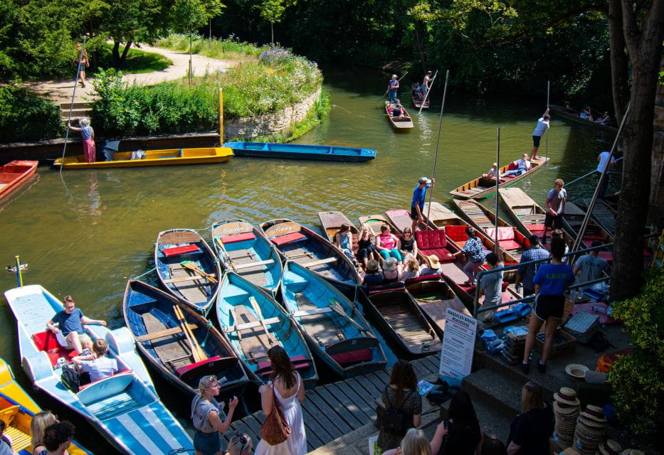 Oxford: Punting Tour on the River Cherwell - Includes in the Tour