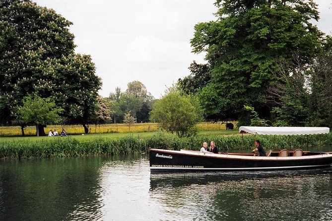 Oxford Sightseeing River Cruise Along The University Regatta Course - Landmarks Along the Thames