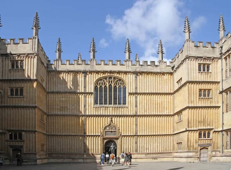 Oxford: Town & Gown Walking Tour - Exploring Oxford’s Historic Core with a Local Guide