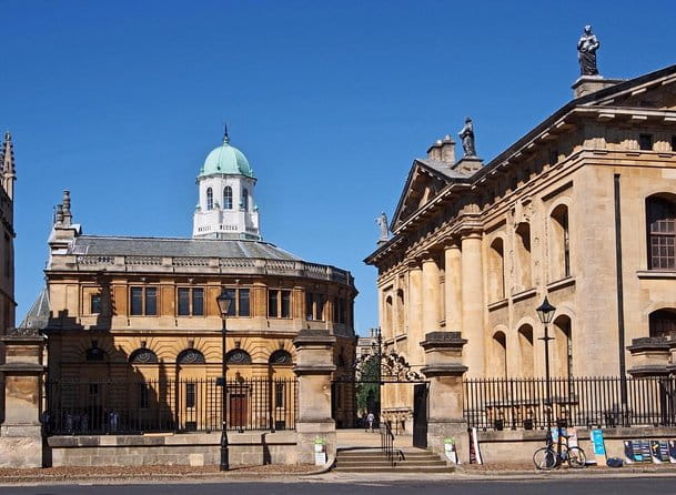 Oxford Walking Tour - Discover its University and Traditions - Key points / Takeaways