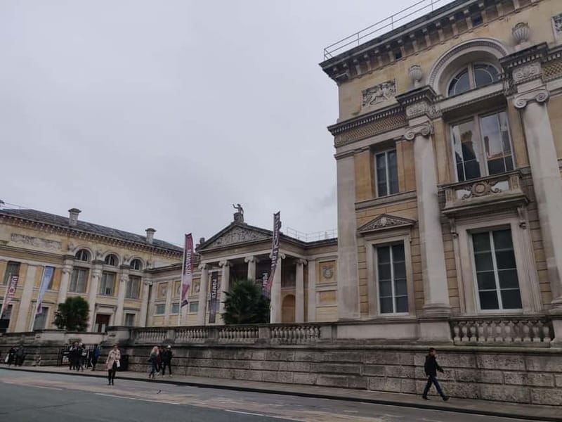 Oxford's famous and secret wonders in Italian - Price, Value, and Who Should Book