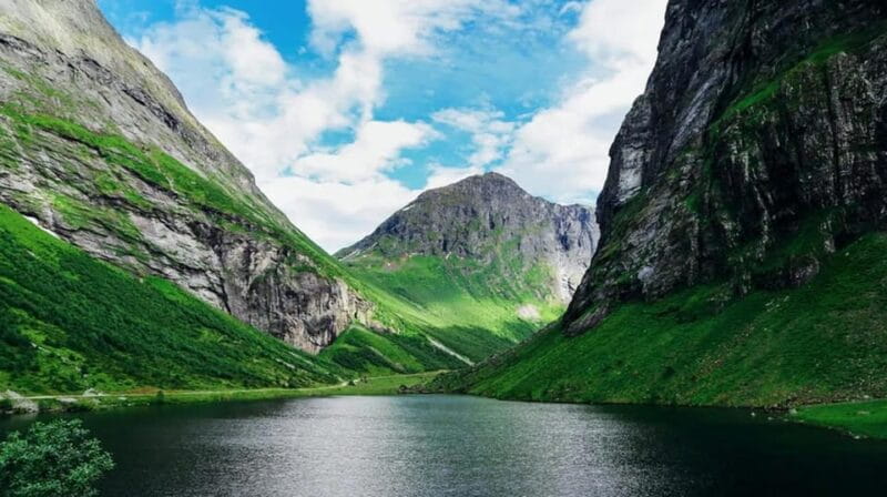 Øye: Fjord sightseeing bus tour, Øye to Ålesund one way - Key points / Takeaways