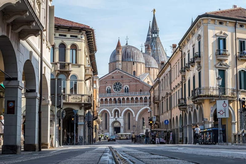 Padua: Express Walk with a Local in 60 minutes - Authenticity and Insider Tips from the Guides