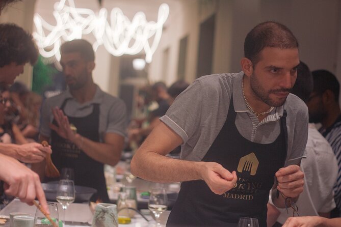 Paella Cooking Class in Madrid With Bottomless Wine Pairing - Highlights of the Experience