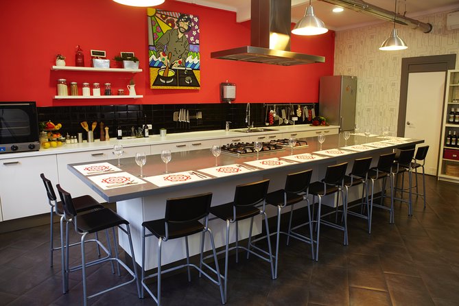 Paella Cooking Class Las Ramblas & Boqueria Market in Barcelona - Beverages and Dietary Accommodations