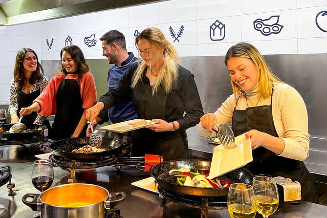 Paella Cooking Class, Wine Tasting & Central Market in Valencia - An In-Depth Look at the Experience