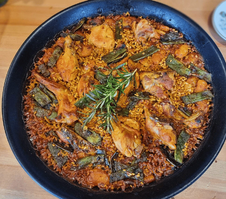 Paella Cooking Experience Near the Center of Valencia - Key Points