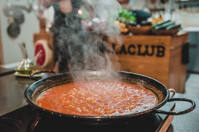 Paella Experience and Bottomless Wine in Barcelona - Logistics