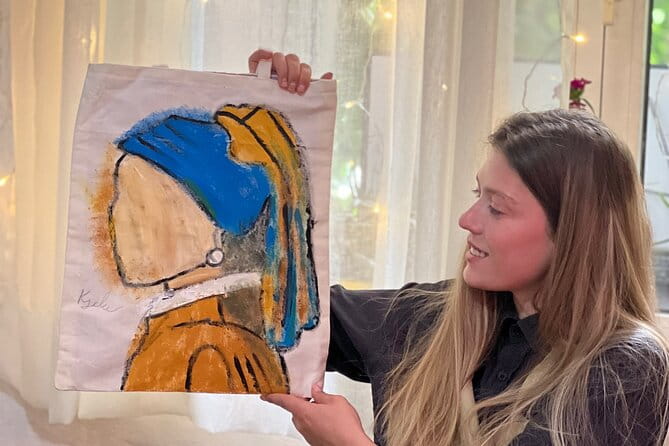 Painting on Tote Bags Workshop with Welcome Drink - Who Will Love This?