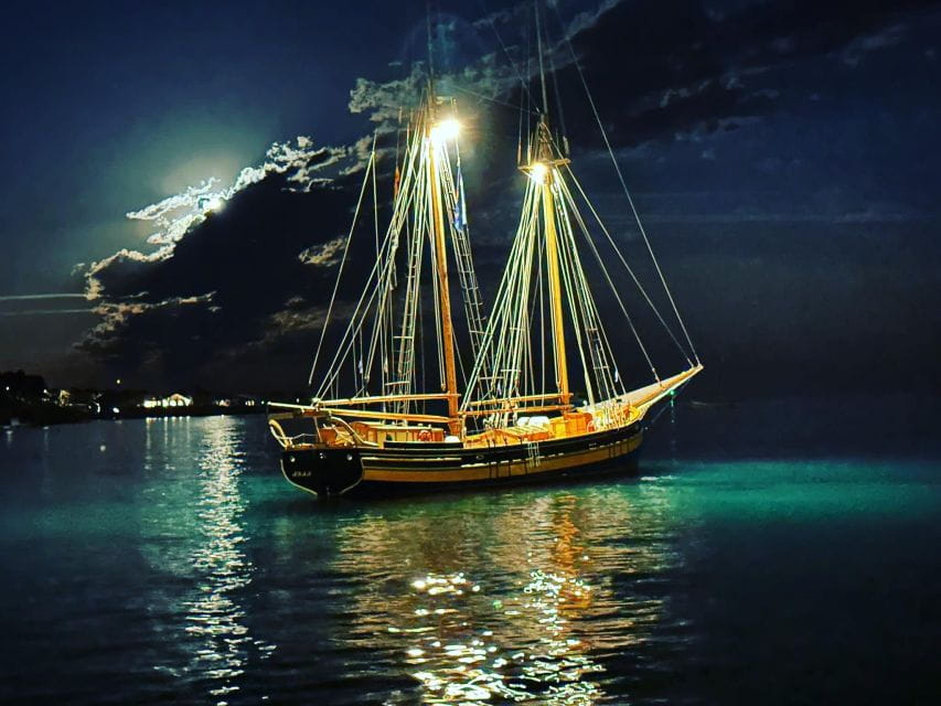 Palamós: Sunset Boat Tour With Glass of Cava - Inclusions and Amenities