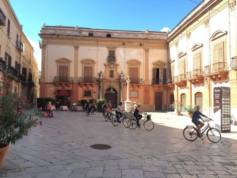 Palermo: Historic Center Guided Bike Tour with Food Tasting - Key points / Takeaways