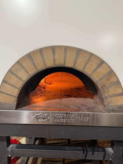 Palermo: Pizza & Tiramisu Class with Free Flowing Fine Wine - Entering Palermo’s Culinary World