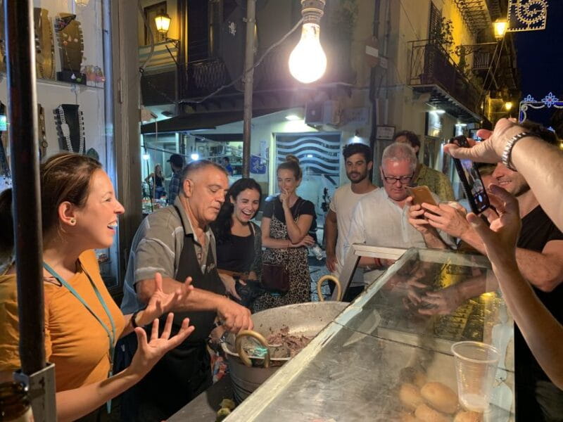 Palermo: Small Group Night Street Food Tour - The Sweet Finish: Cannoli and Seasonal Bites