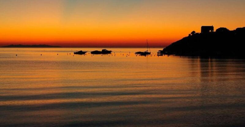 Palermo: sunset tour with aperitif on a luxury boat - FAQs