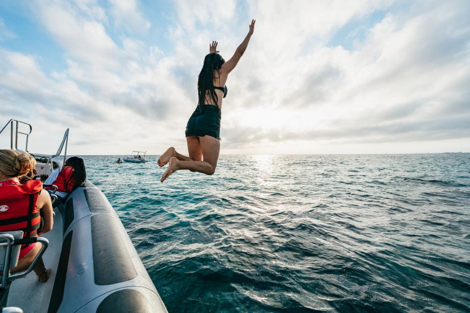 Palma Bay: 1-Hour Speedboat Adventure - Things To Know