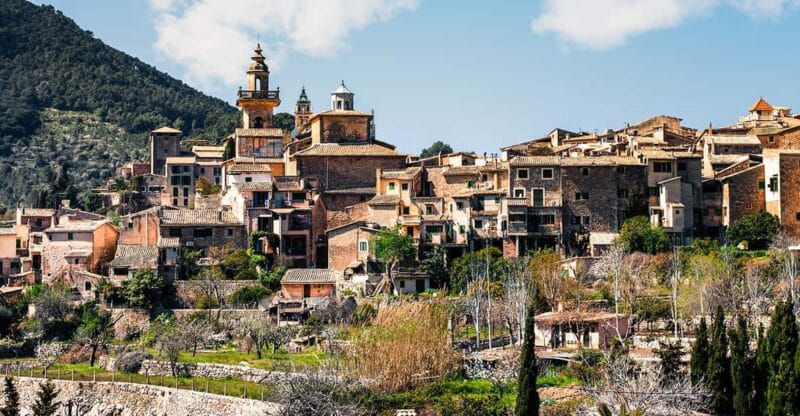 Palma, Cathedral & Valldemossa: Guided walking Tour - Exploring Palma’s Historic Streets and Architectural Marvels