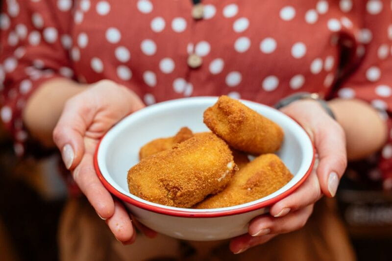 Palma de Mallorca: 10 Tastings Private Food Tour - Introduction to Palma’s Food Scene