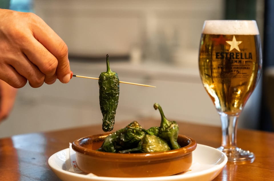 Palma De Mallorca: Gourmet Tapas and Wine Tour - Exploring Palma De Mallorca