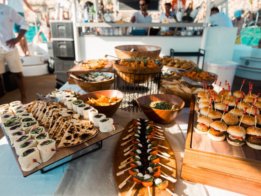 Palma De Mallorca: Half-Day Catamaran Tour With Buffet Meal - Customer Feedback