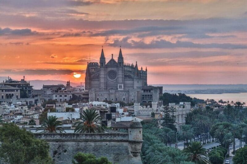 Palma de Mallorca : Must see Walking Tour With A Guide - An In-Depth Review of Palma’s Must-See Walking Tour