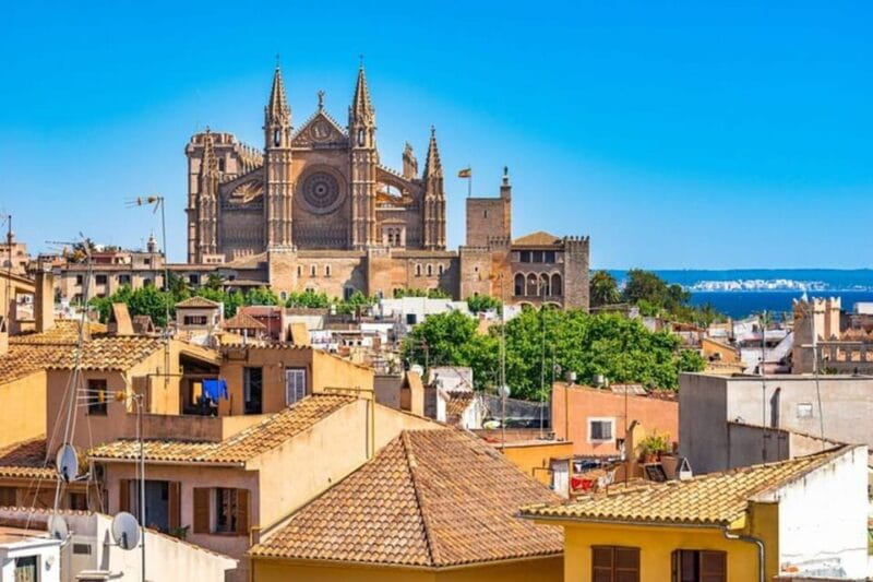 Palma de Mallorca: Private Custom Tour with a Local Guide - Discovering Palma de Mallorca’s Main Sights and Hidden Corners