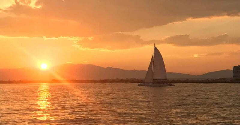 Palma de Mallorca: Sunset Sailing Catamaran Trip with Drink - Who This Experience Suits Best