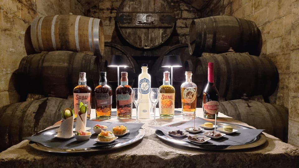 Palma: Distillery Tour With 6 Spirits and Tapas Tasting - Tasting Experience