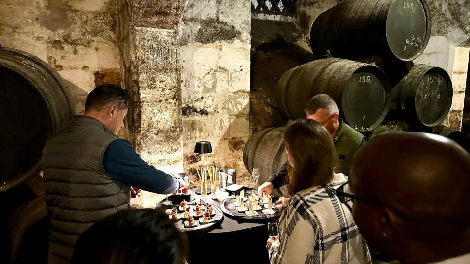 Palma: Distillery Tour With 6 Spirits and Tapas Tasting - Things To Know