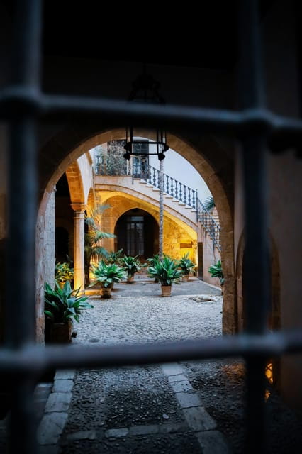 Palma: History & Beauty Eco-Friendly E-Scooter Tour - Itinerary Highlights