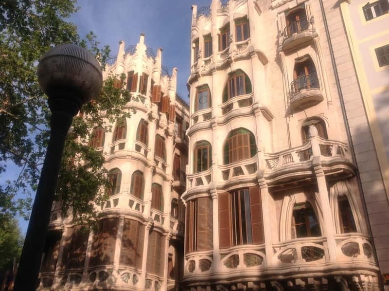Palma Old Town Insider Tour with visit of the Cathedral - Architectural Diversity and Cultural Landmarks