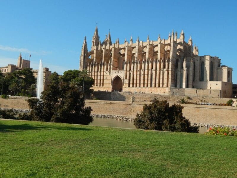 Palma: Old Town Tour & Cathedral Skip-the-Line Ticket - Logistics and Practical Tips for a Smooth Experience