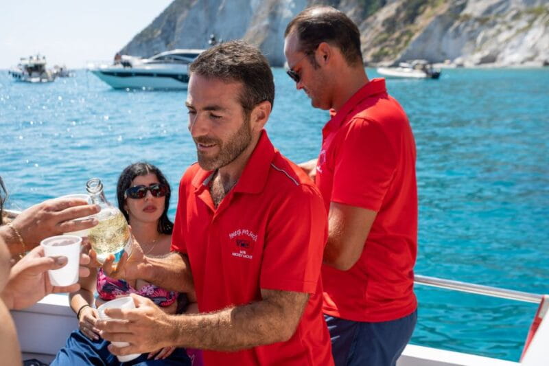 Palmarola: Boat tour with lunch on board - Exploring Palmarola: A Full-Day Boat Tour with Lunch on Board